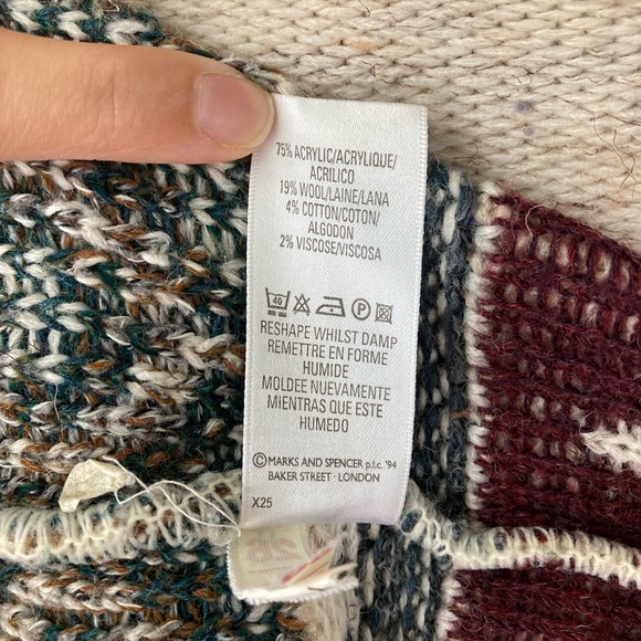 St. Michaels Marks & Spencer Beige Aztec Patterned Vintage Crewneck Jumper - Picture 9 of 9